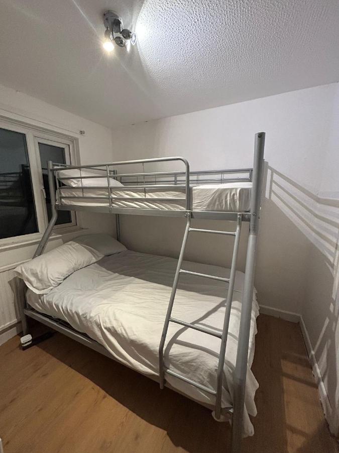 Home Away In A Close Thamesmead (Greater London) Exterior photo